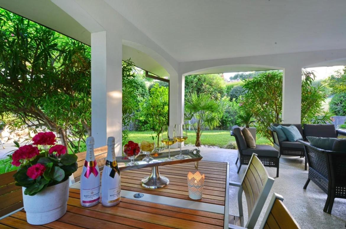 Italia Living Villa Padenghe sul Garda Exterior photo