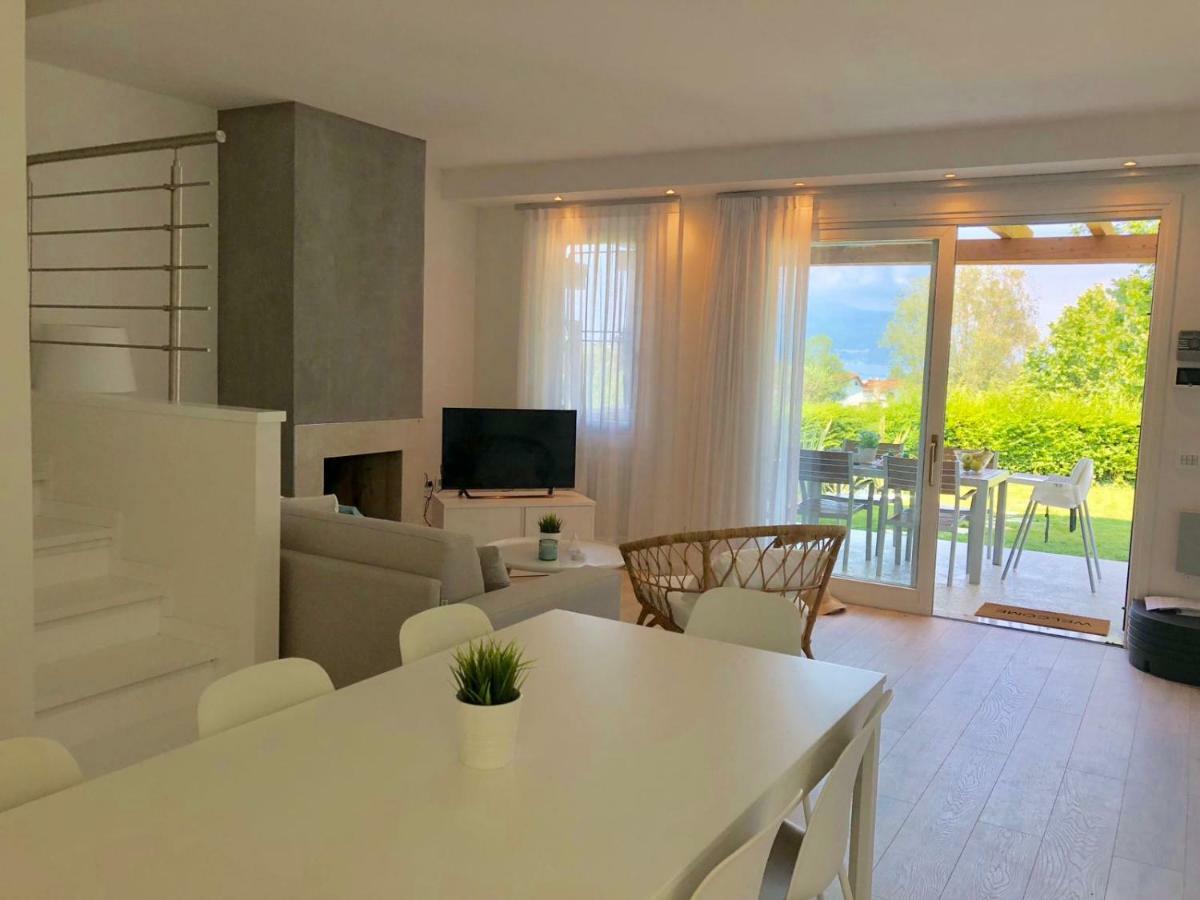 Italia Living Villa Padenghe sul Garda Exterior photo