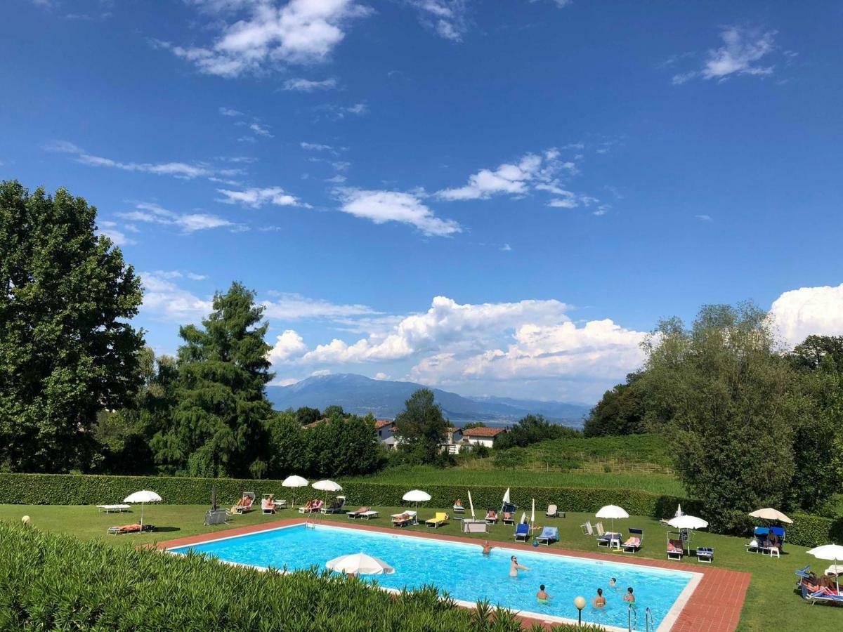 Italia Living Villa Padenghe sul Garda Exterior photo