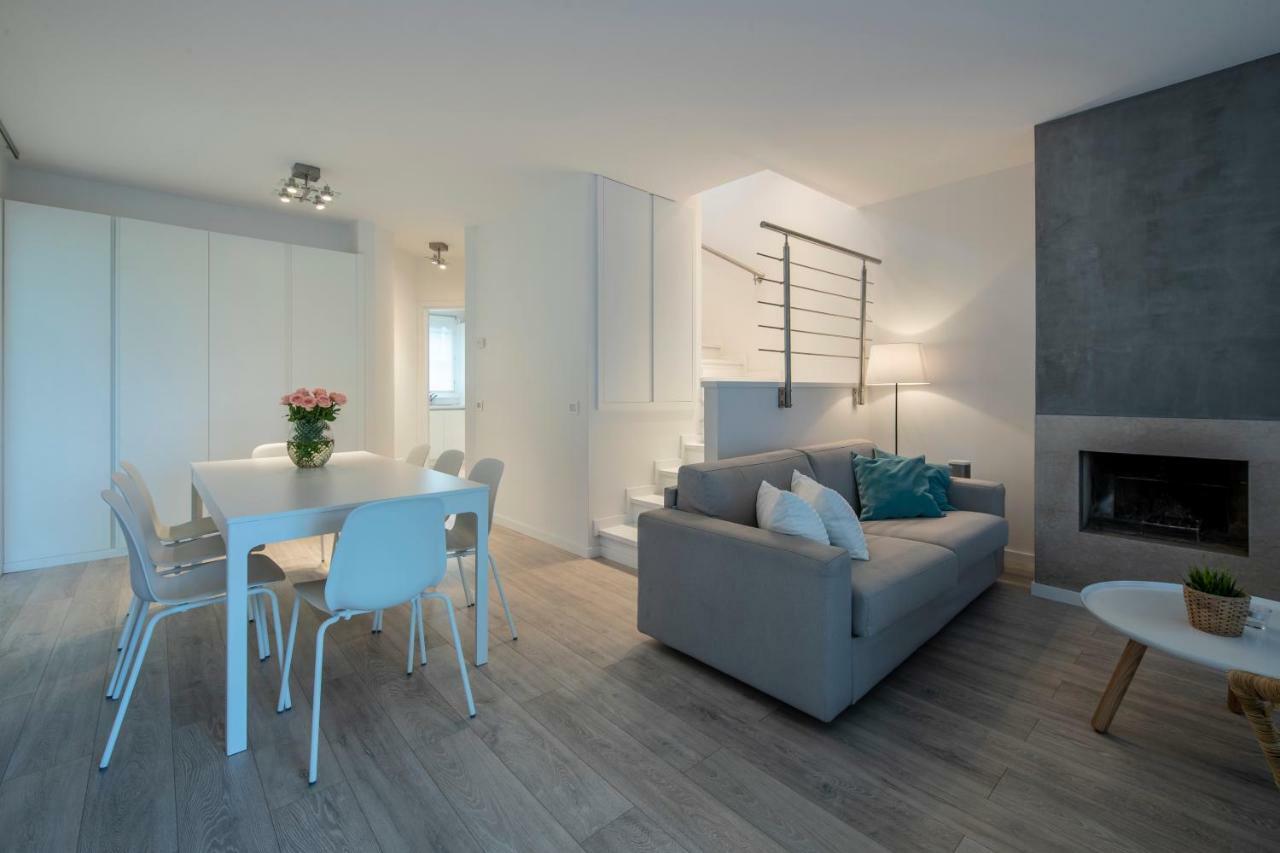 Italia Living Villa Padenghe sul Garda Exterior photo